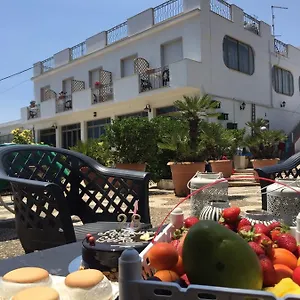 https://villa-midolo.sicilyhotelsitaly.net